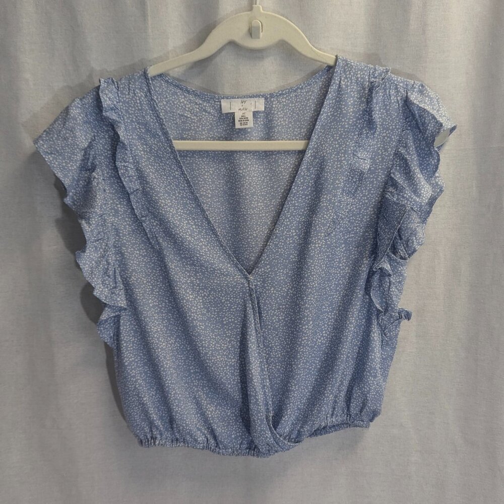 Ivy + Main Size Medium Crop Top Baby Blue